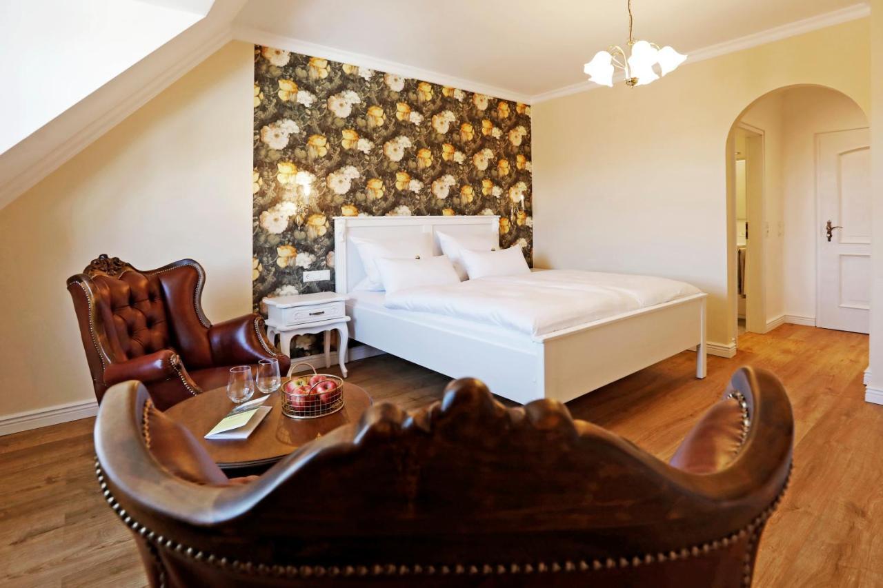 Weinquartier Minges Hotel Kirrweiler  ภายนอก รูปภาพ